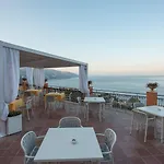 فندق Grand Miramare تاورمينا