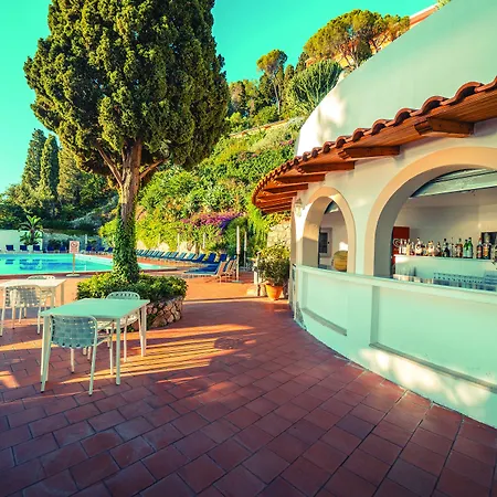 فندق Grand Miramare 4*