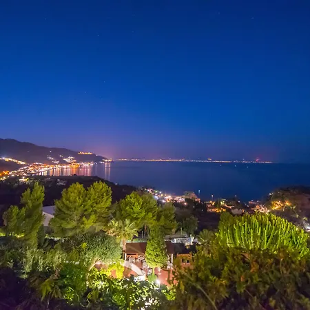 Grand Miramare تاورمينا